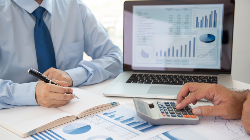 finance close month end bi business intelligence report dashboard